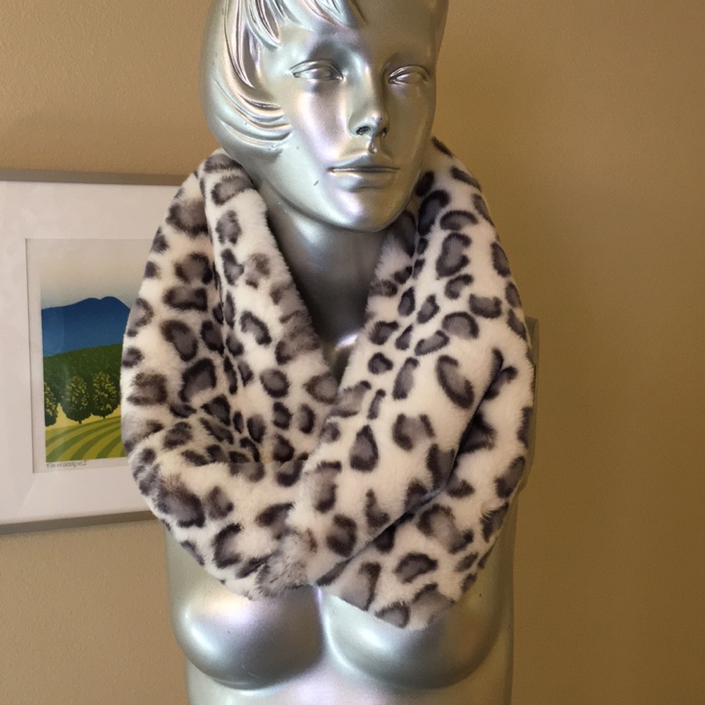 Christian Siriano Leopard Print Faux Fur Infinity Scarf